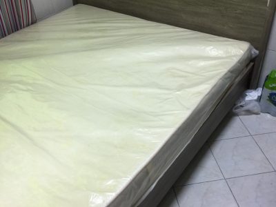 Saturn bed size 180*210. Home center.