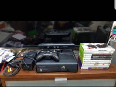 Xbox 360 Console + Kinect + controller + 10 games