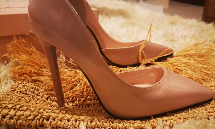 Pointed toe high heels size 35
