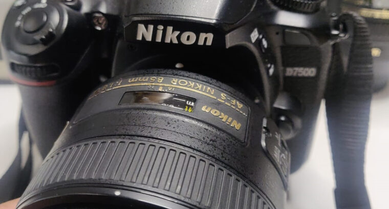 Nikon D7500 DSLR – only body