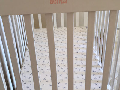 Baby plus white crib