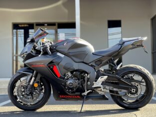 2017 Honda cbr1000cc available for sale